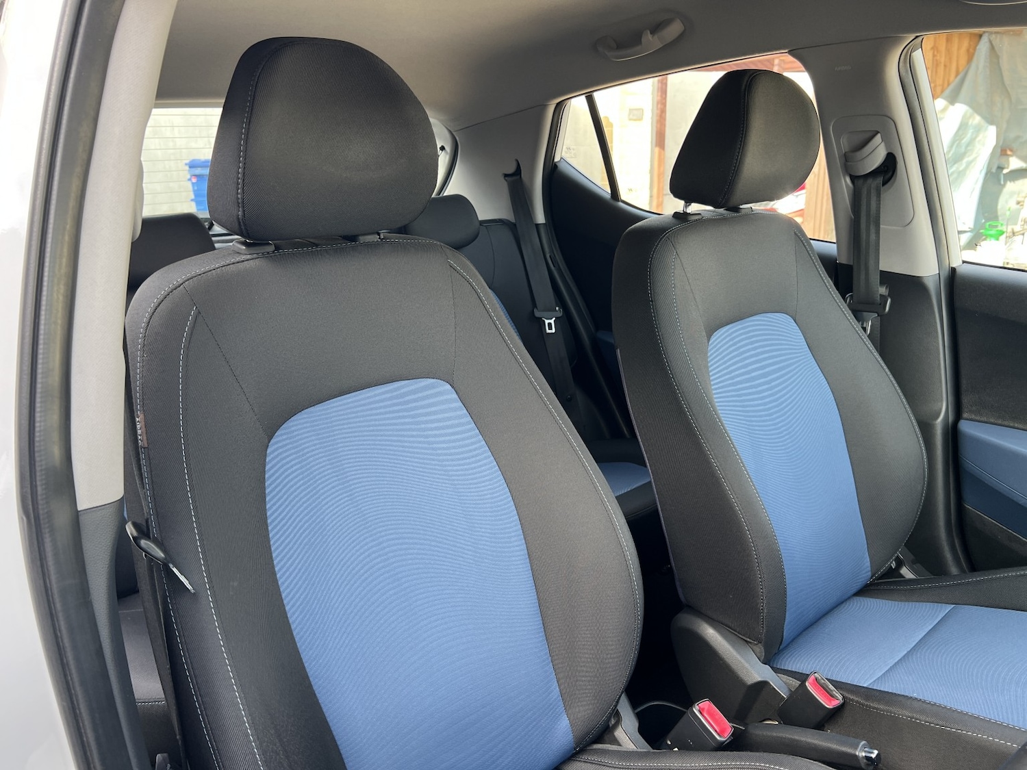 Used Hyundai i10 2014 for sale - 76347252: Photo 10