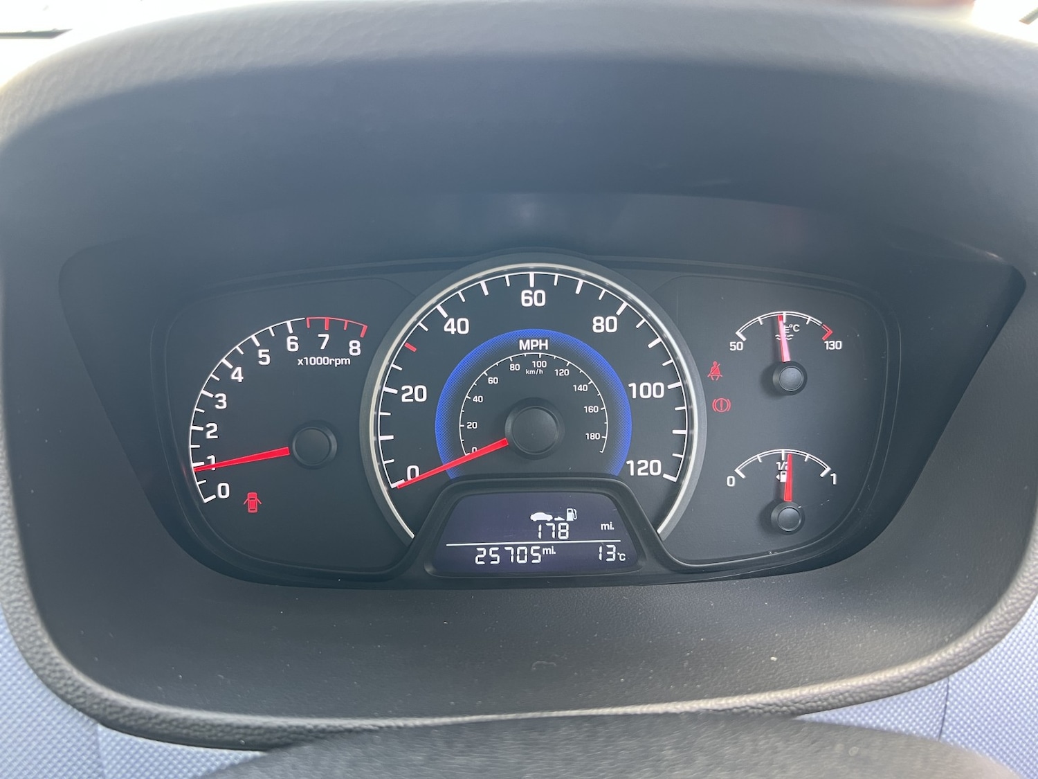 Used Hyundai i10 2014 for sale - 76347252: Photo 12