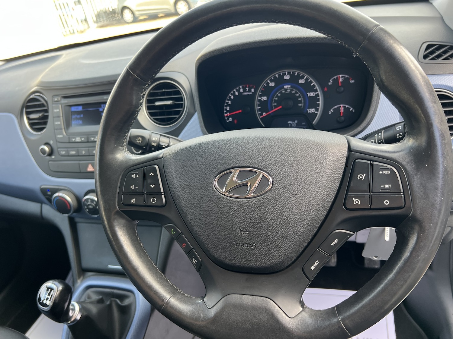 Used Hyundai i10 2014 for sale - 76347252: Photo 19