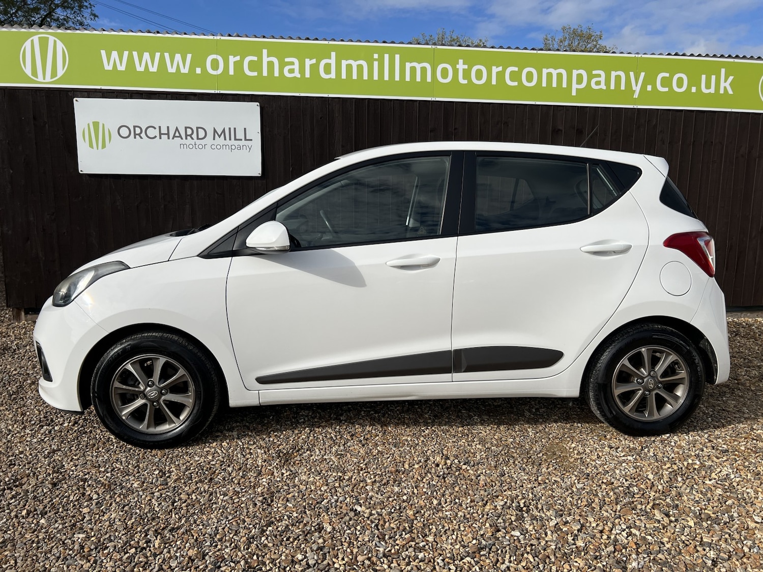Used Hyundai i10 2014 for sale - 76347252: Photo 3