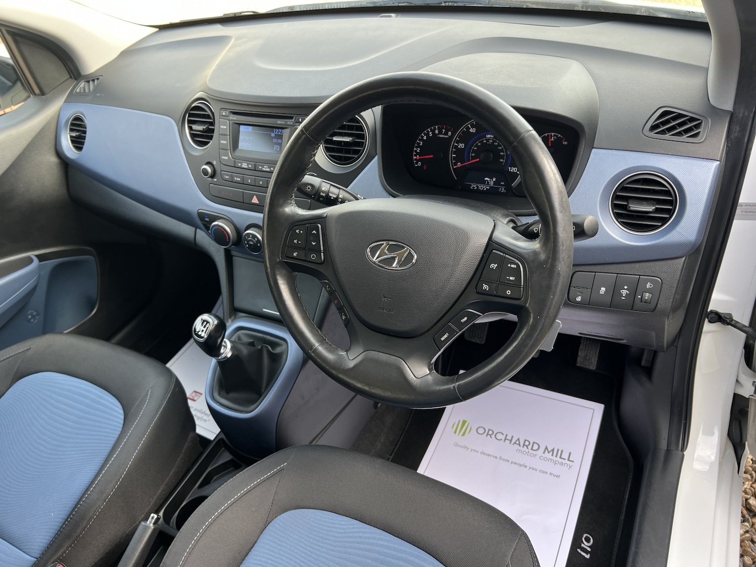 Used Hyundai i10 2014 for sale - 76347252: Photo 8