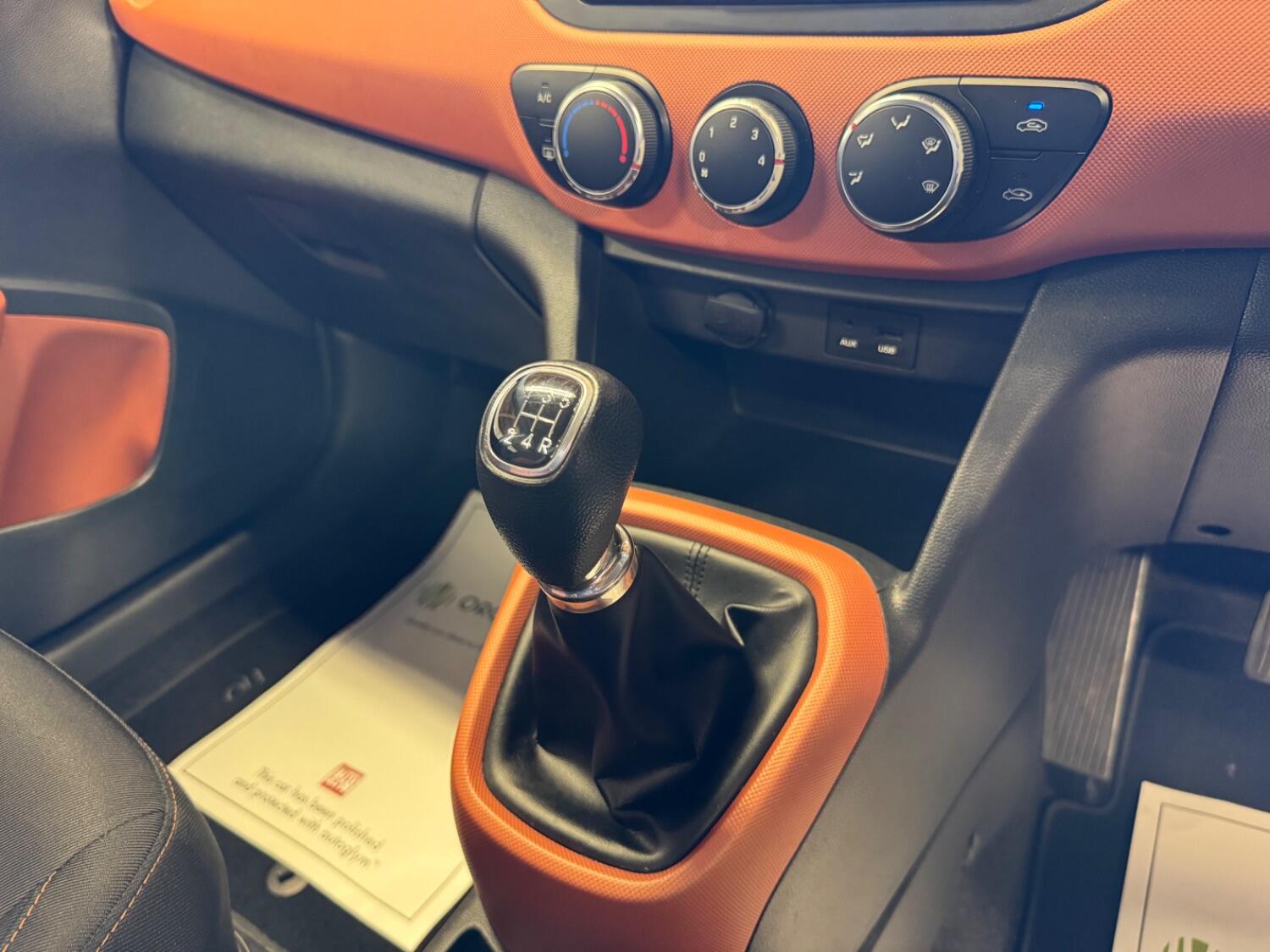 Used Hyundai i10 2015 for sale - 75898374: Photo 13