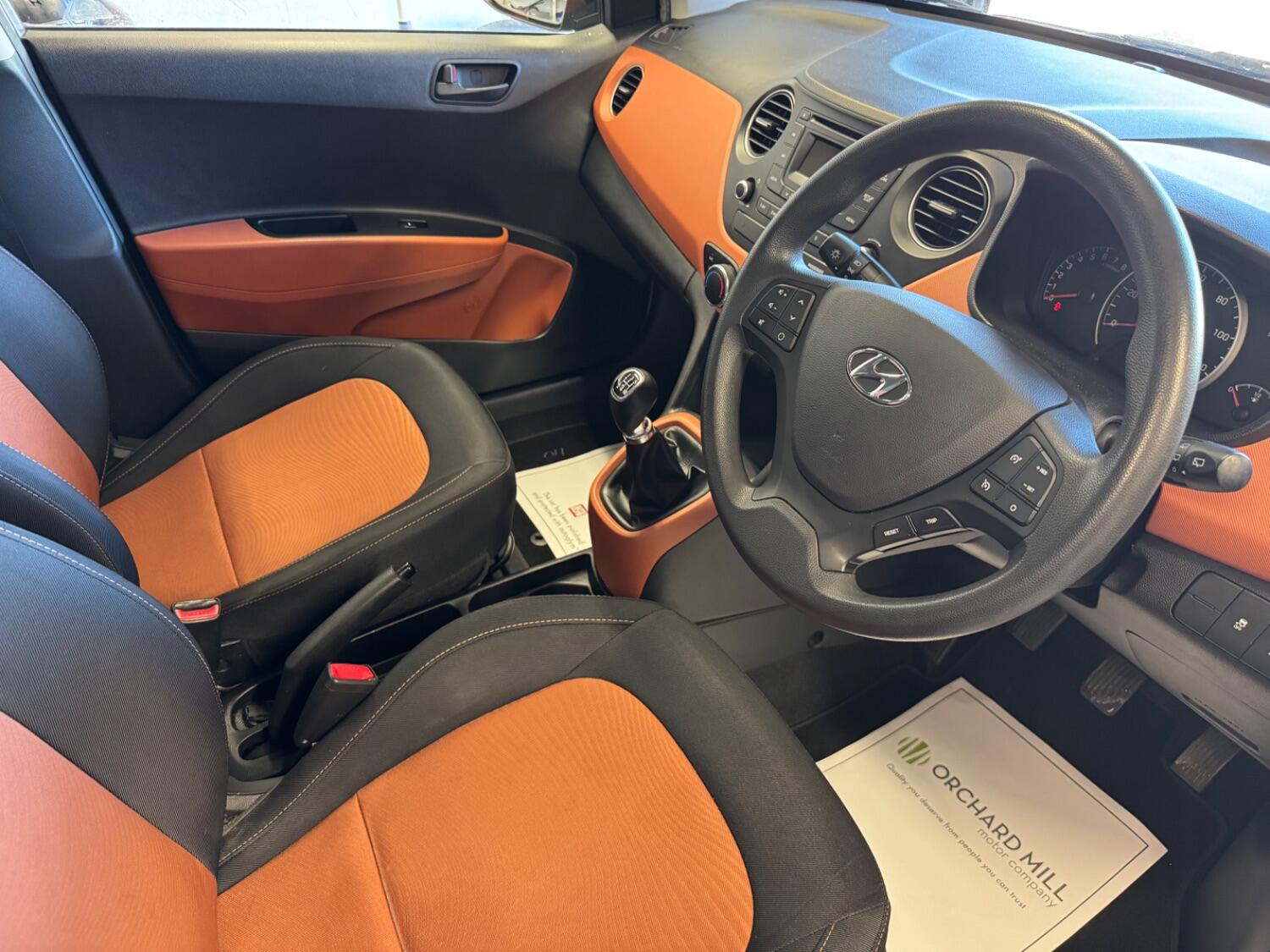 Used Hyundai i10 2015 for sale - 75898374: Photo 8