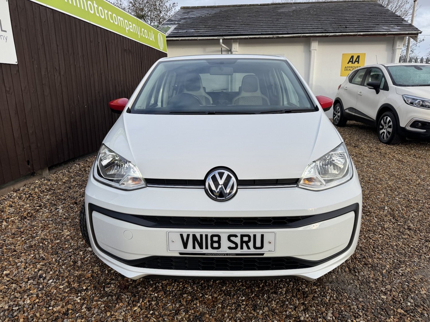 Used Volkswagen up! 2018 for sale - 76821615: Photo 2