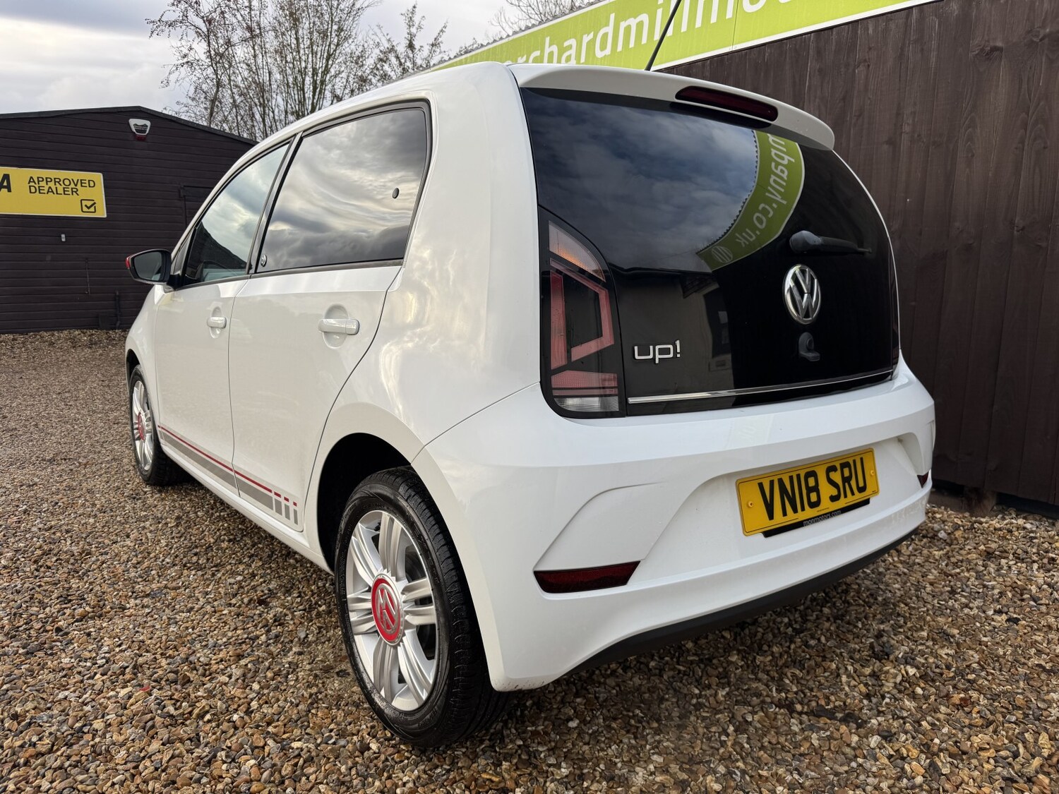 Used Volkswagen up! 2018 for sale - 76821615: Photo 4