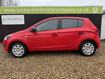 Used Hyundai i20 2014 for sale - 77453173: Photo