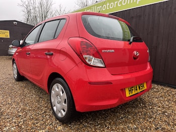 Used Hyundai i20 2014 for sale - 77453173: Photo