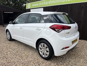 Used Hyundai i20 2016 for sale - 79644324: Photo