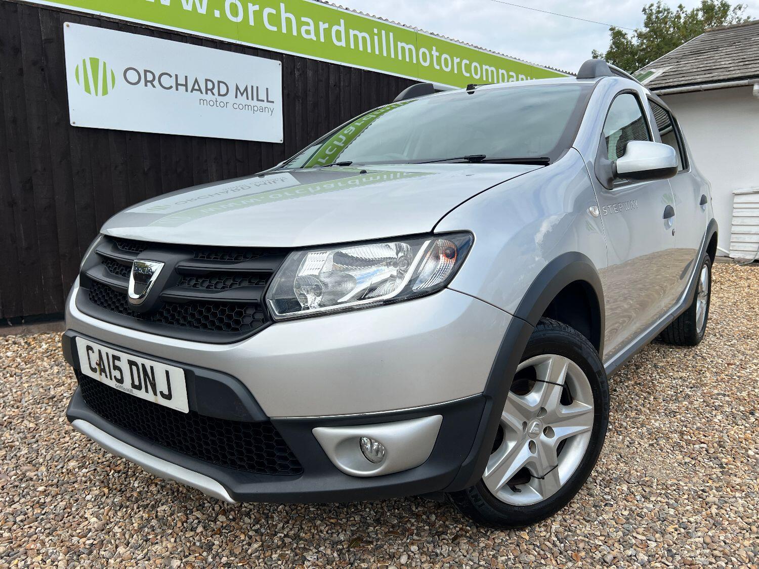 Used Dacia Sandero Stepway 2015 for sale - 76030749: Photo 1