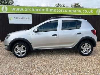 Used Dacia Sandero Stepway 2015 for sale - 76030749: Photo 3