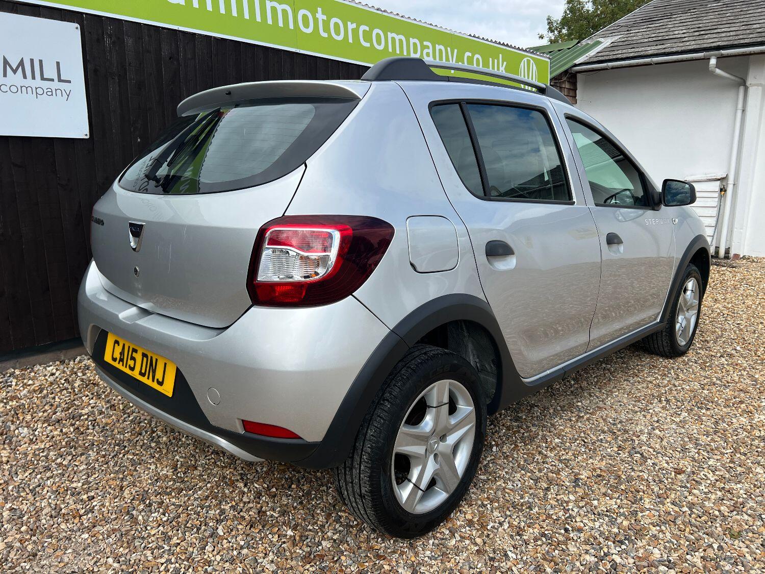 Used Dacia Sandero Stepway 2015 for sale - 76030749: Photo 6