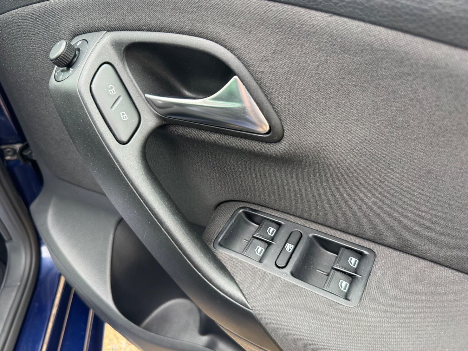 Used Volkswagen Polo 2011 for sale - 76082604: Photo 16