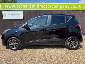 Used Hyundai i10 2018 for sale - 75124484: Photo