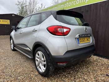 Used Renault Captur 2015 for sale - 77977113: Photo
