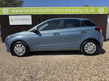 Used Hyundai i20 2016 for sale - 79379126: Photo