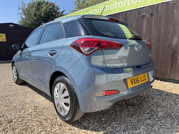 Used Hyundai i20 2016 for sale - 79379126: Photo