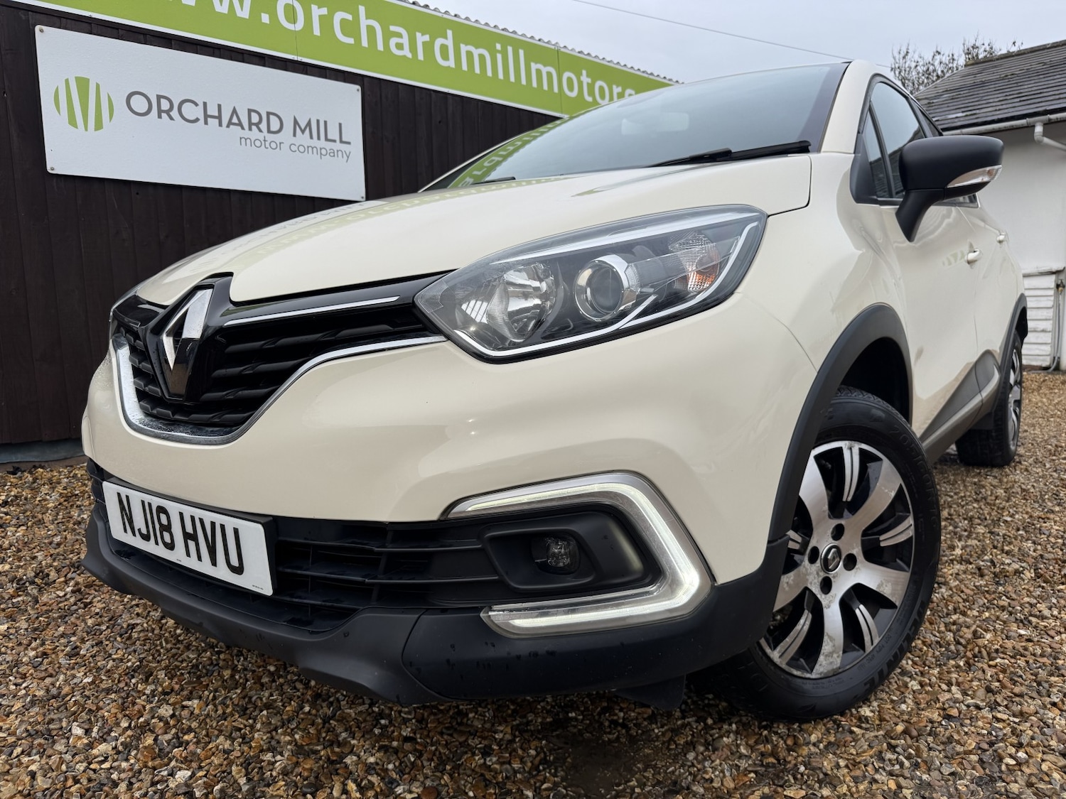 Used Renault Captur 2018 for sale - 76712837: Photo 1