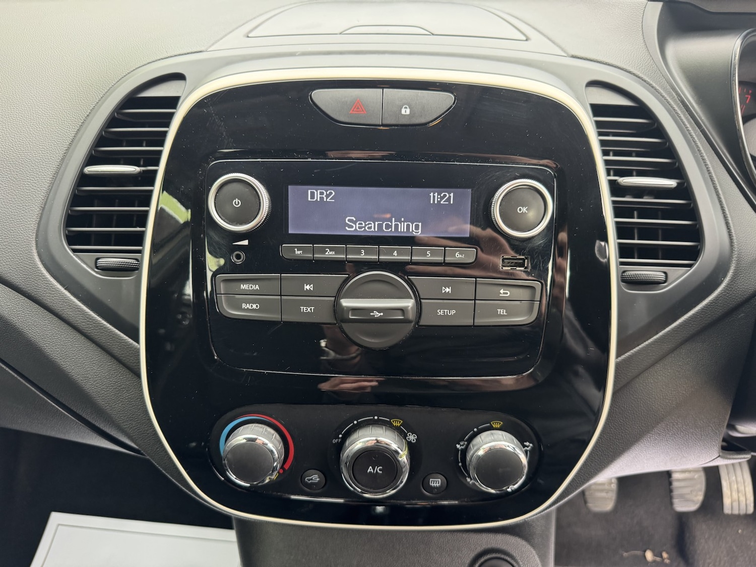 Used Renault Captur 2018 for sale - 76712837: Photo 11