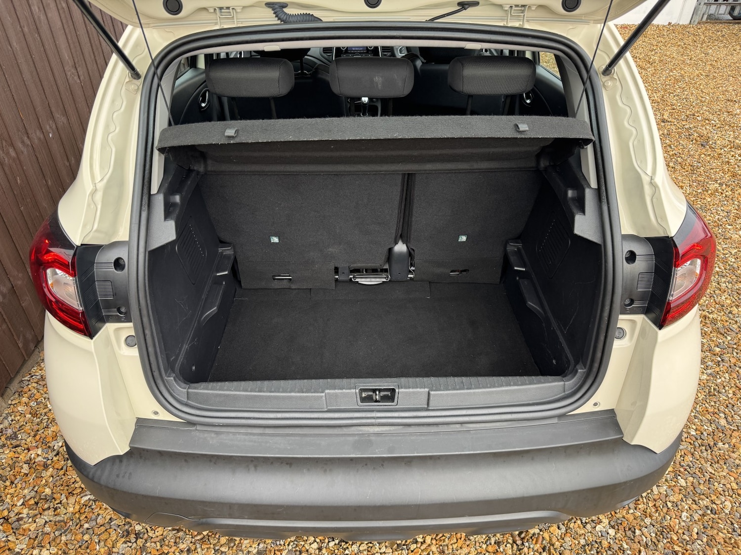 Used Renault Captur 2018 for sale - 76712837: Photo 15