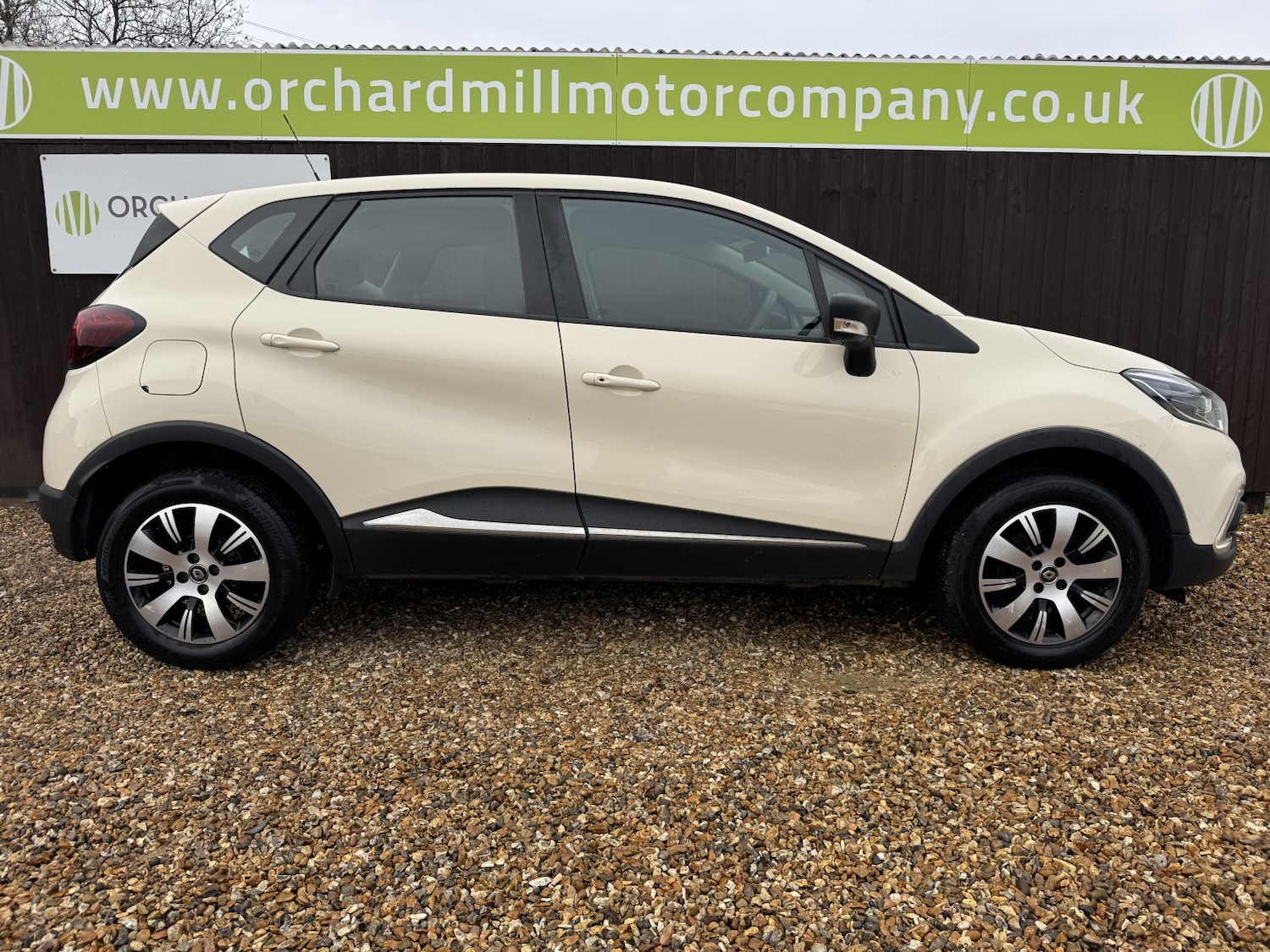 Used Renault Captur 2018 for sale - 76712837: Photo 4