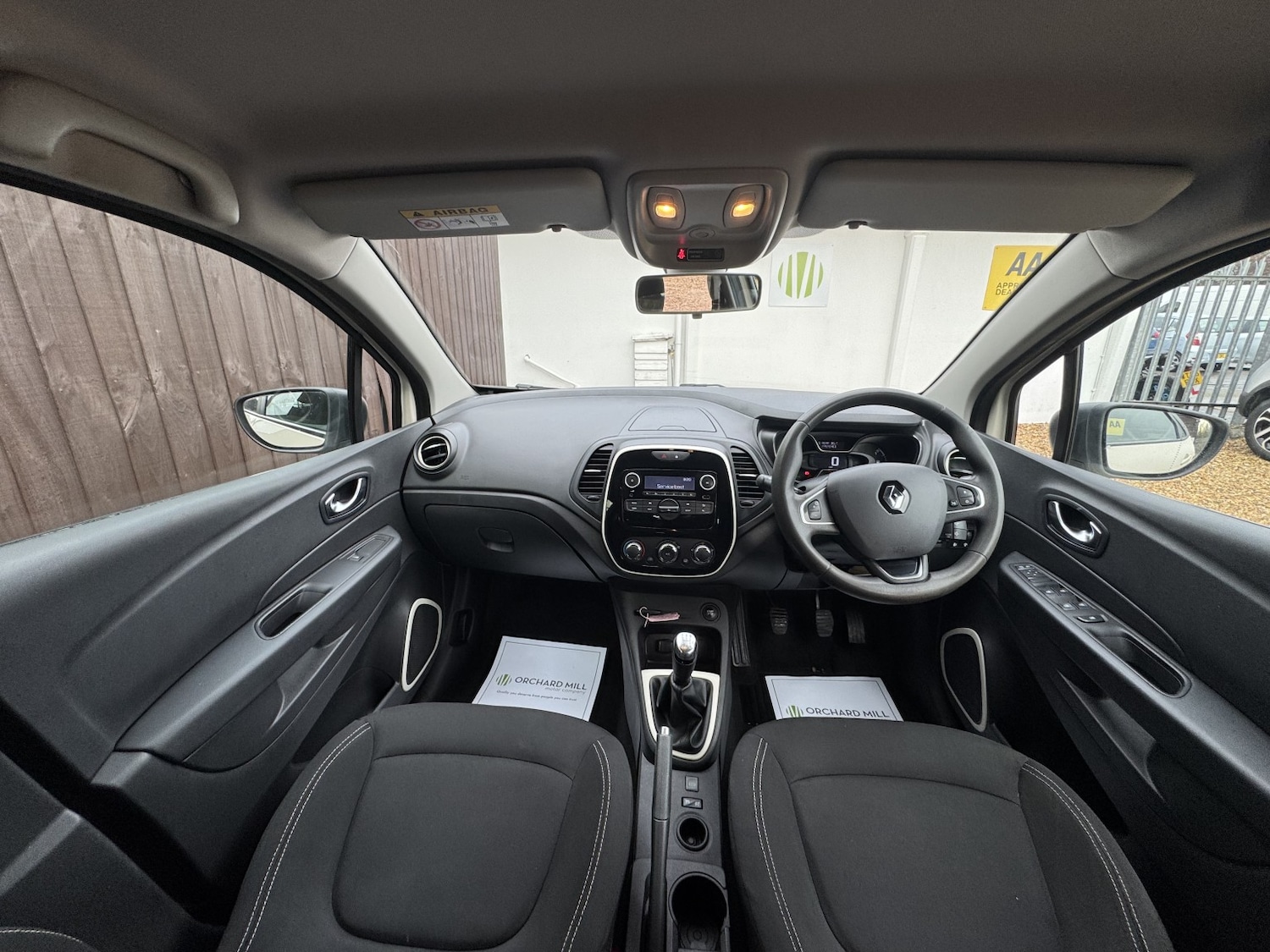 Used Renault Captur 2018 for sale - 76712837: Photo 6