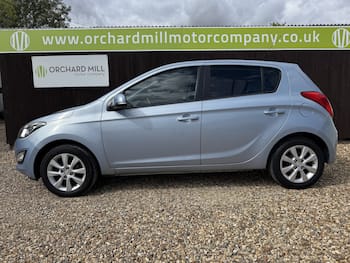 Used Hyundai i20 2014 for sale - 79779709: Photo