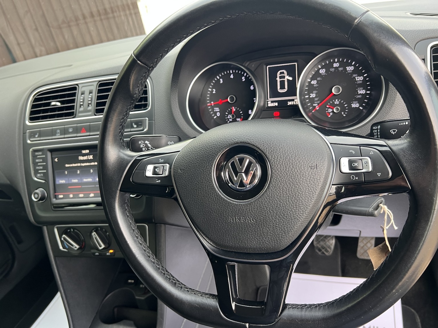 Used Volkswagen Polo 2016 for sale - 76412254: Photo 11