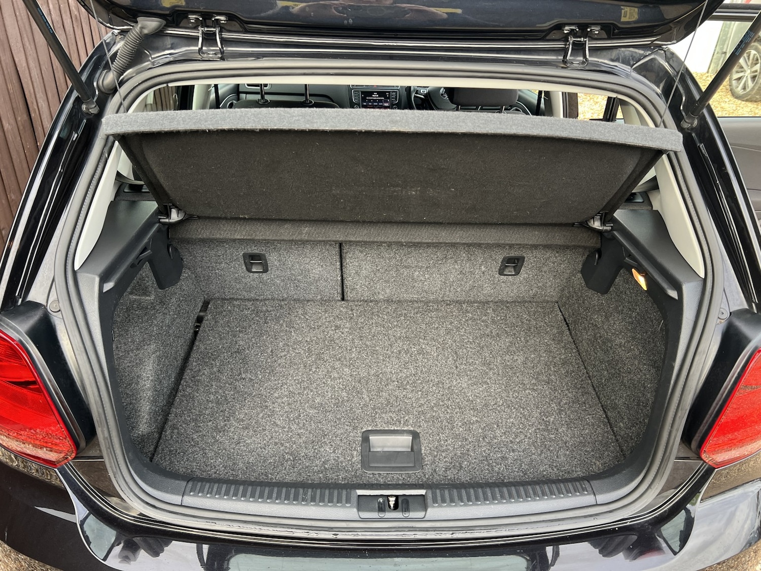 Used Volkswagen Polo 2016 for sale - 76412254: Photo 17