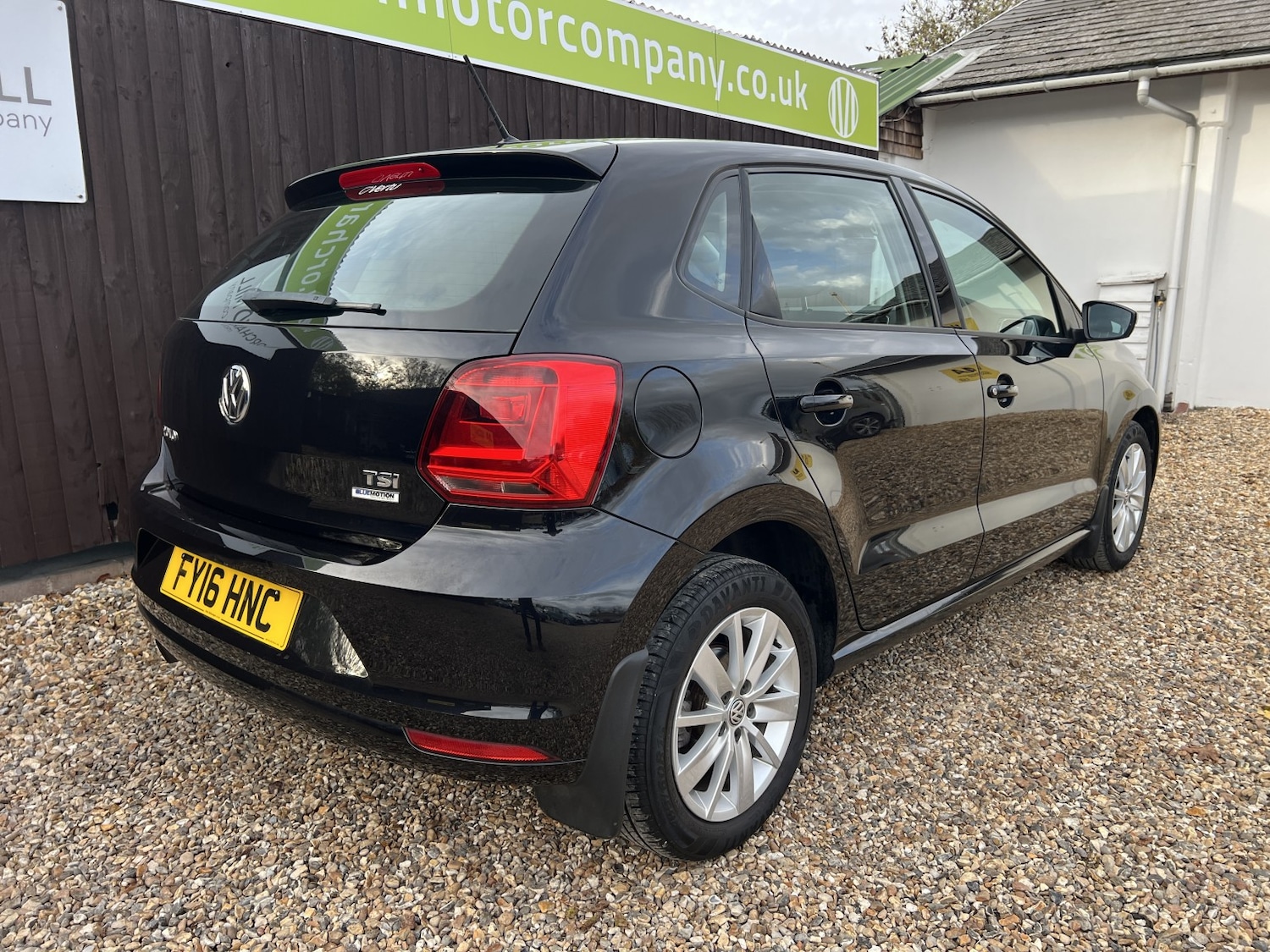 Used Volkswagen Polo 2016 for sale - 76412254: Photo 6