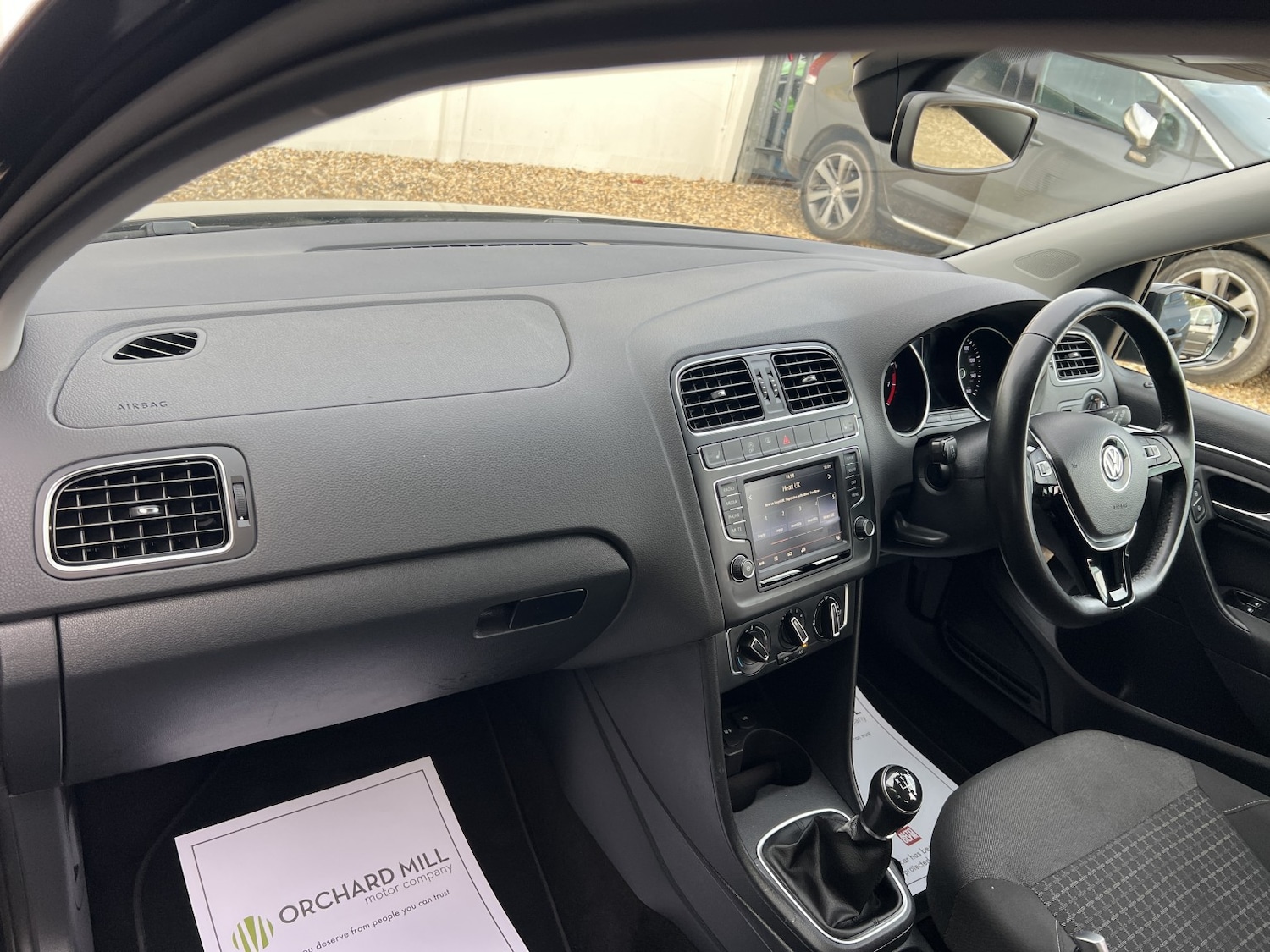 Used Volkswagen Polo 2016 for sale - 76412254: Photo 9