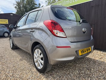 Used Hyundai i20 2014 for sale - 79471056: Photo