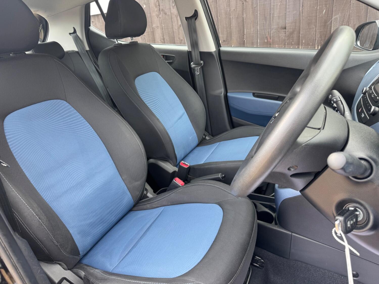 Used Hyundai i10 2014 for sale - 76769259: Photo 13