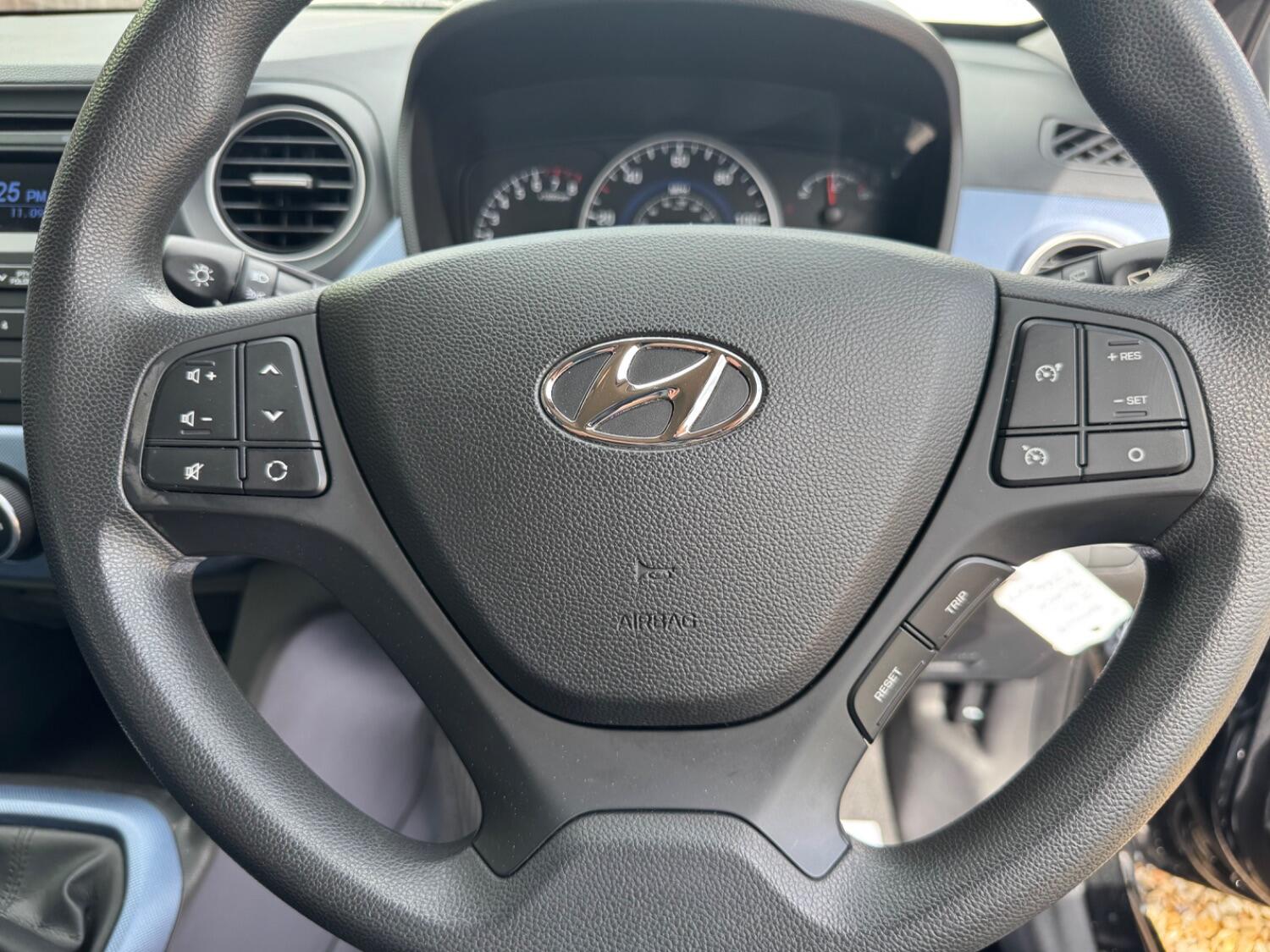 Used Hyundai i10 2014 for sale - 76769259: Photo 15