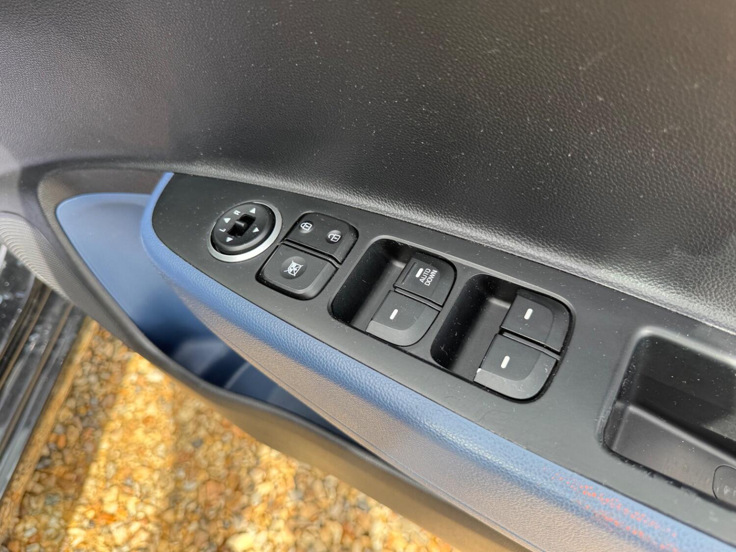 Used Hyundai i10 2014 for sale - 76769259: Photo 17