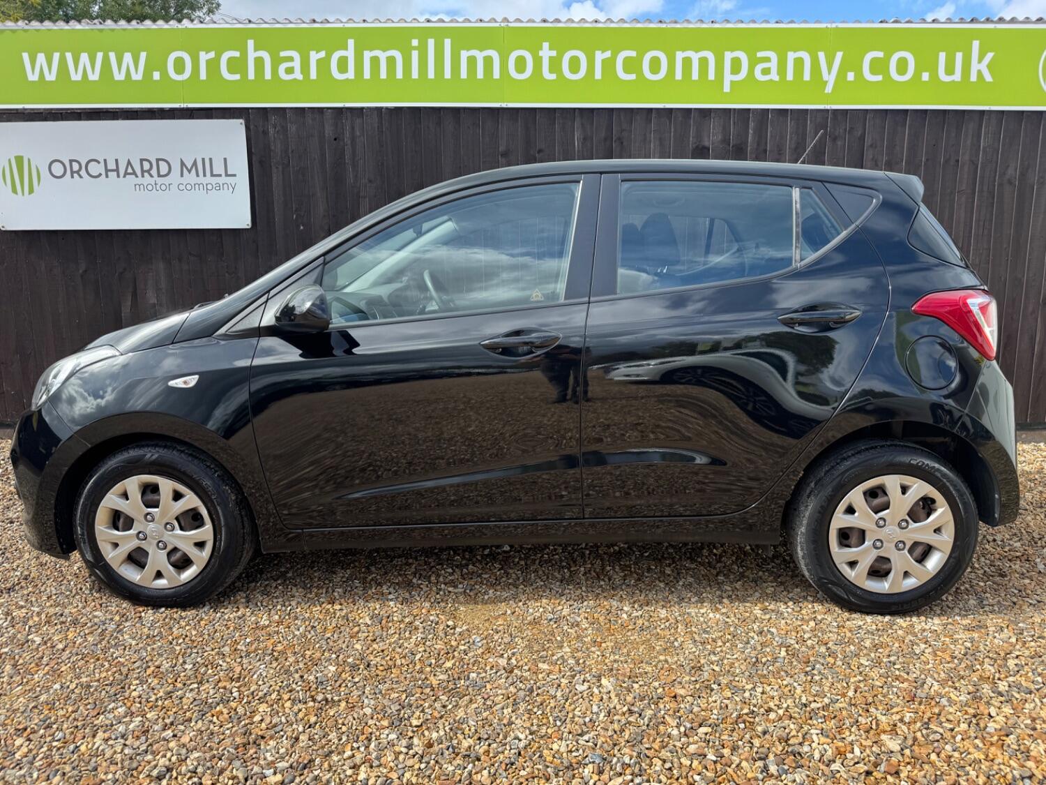 Used Hyundai i10 2014 for sale - 76769259: Photo 3