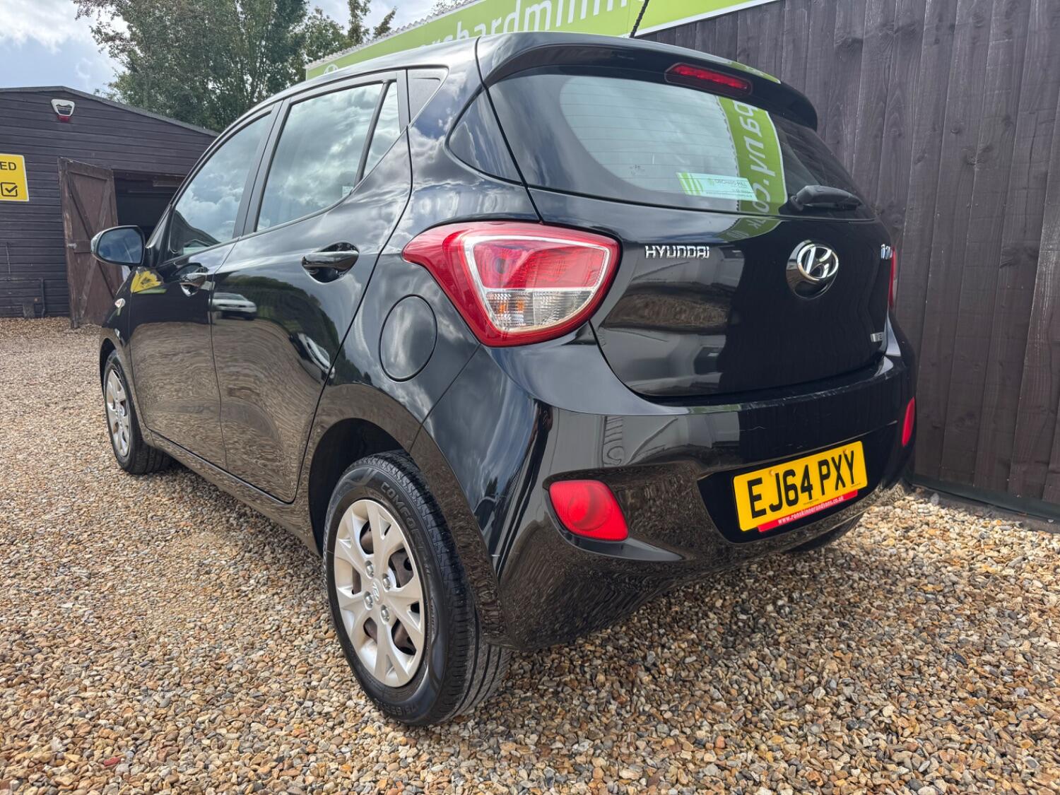 Used Hyundai i10 2014 for sale - 76769259: Photo 4