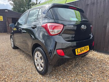 Used Hyundai i10 2014 for sale - 76769259: Photo