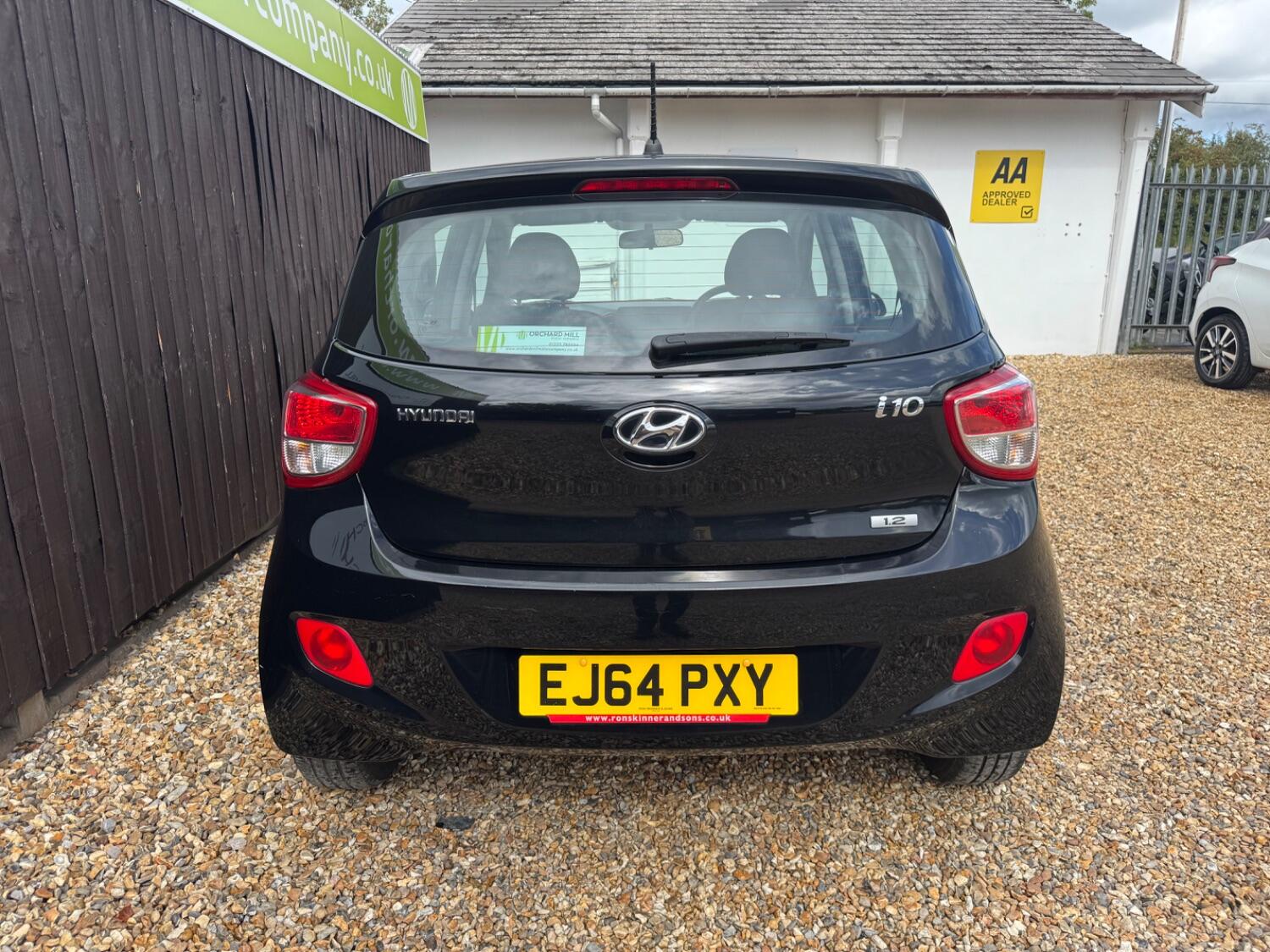 Used Hyundai i10 2014 for sale - 76769259: Photo 5