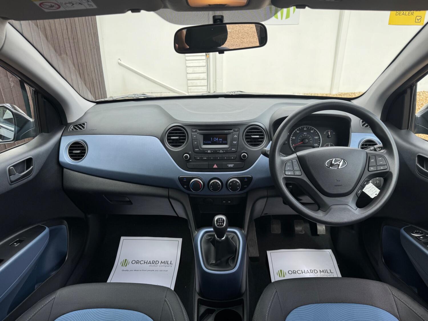 Used Hyundai i10 2014 for sale - 76769259: Photo 9