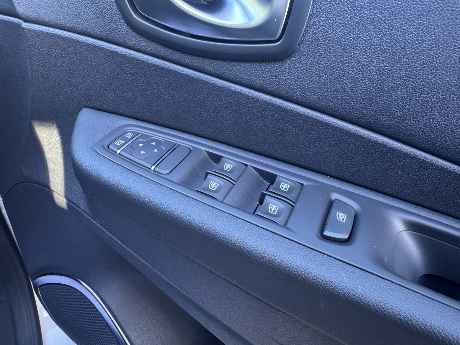 Used Renault Captur 2017 for sale - 76418301: Photo 17