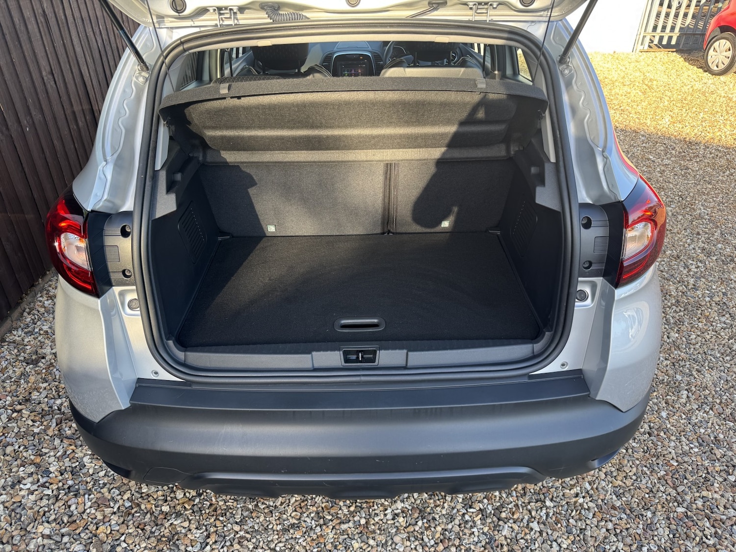 Used Renault Captur 2017 for sale - 76418301: Photo 19