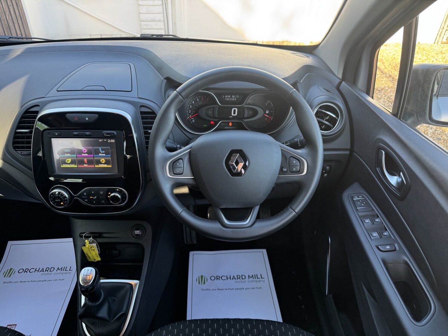 Used Renault Captur 2017 for sale - 76418301: Photo 9