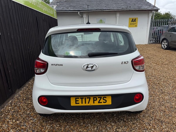 Used Hyundai i10 2017 for sale - 74949494: Photo 9