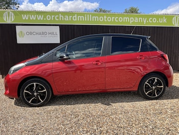 Used Toyota Yaris 2016 for sale - 79519685: Photo