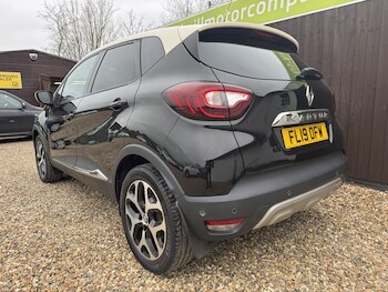 Used Renault Captur 2019 for sale - 77721299: Photo
