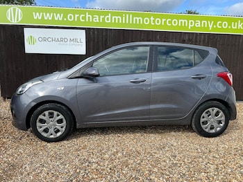 Used Hyundai i10 2014 for sale - 75806441: Photo