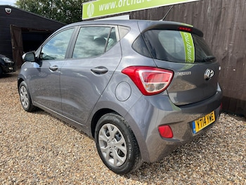 Used Hyundai i10 2014 for sale - 75806441: Photo
