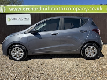 Used Hyundai i10 2019 for sale - 78427689: Photo