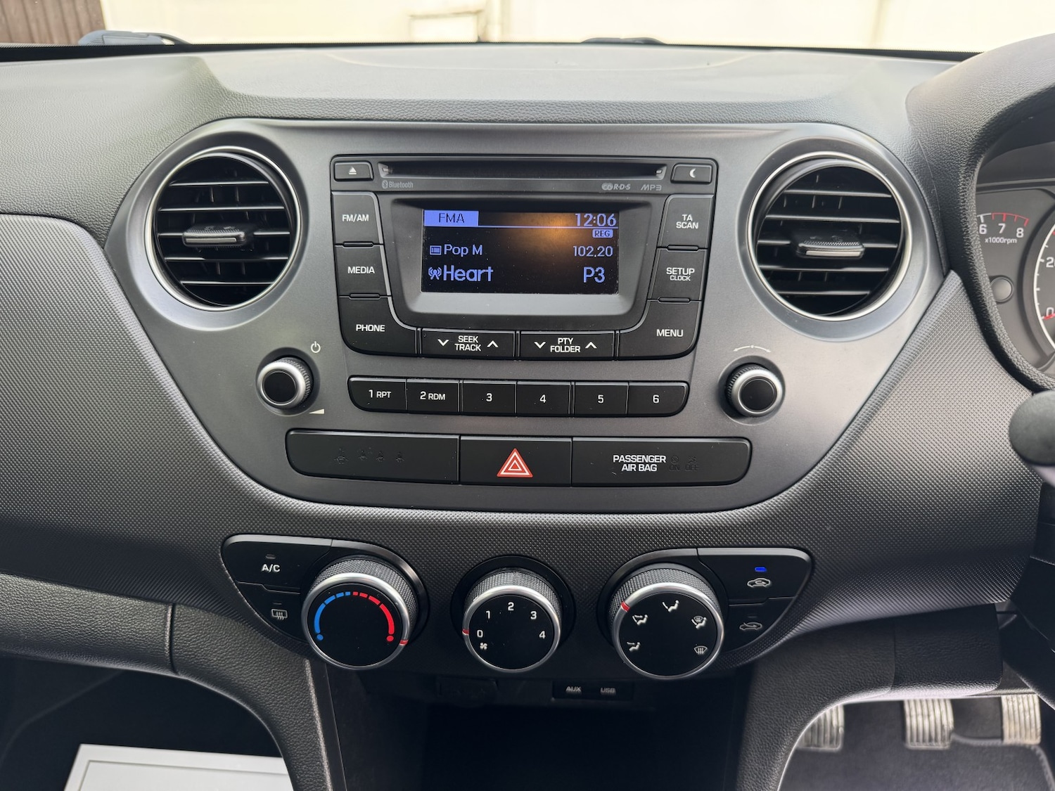 Used Hyundai i10 2016 for sale - 76631505: Photo 14