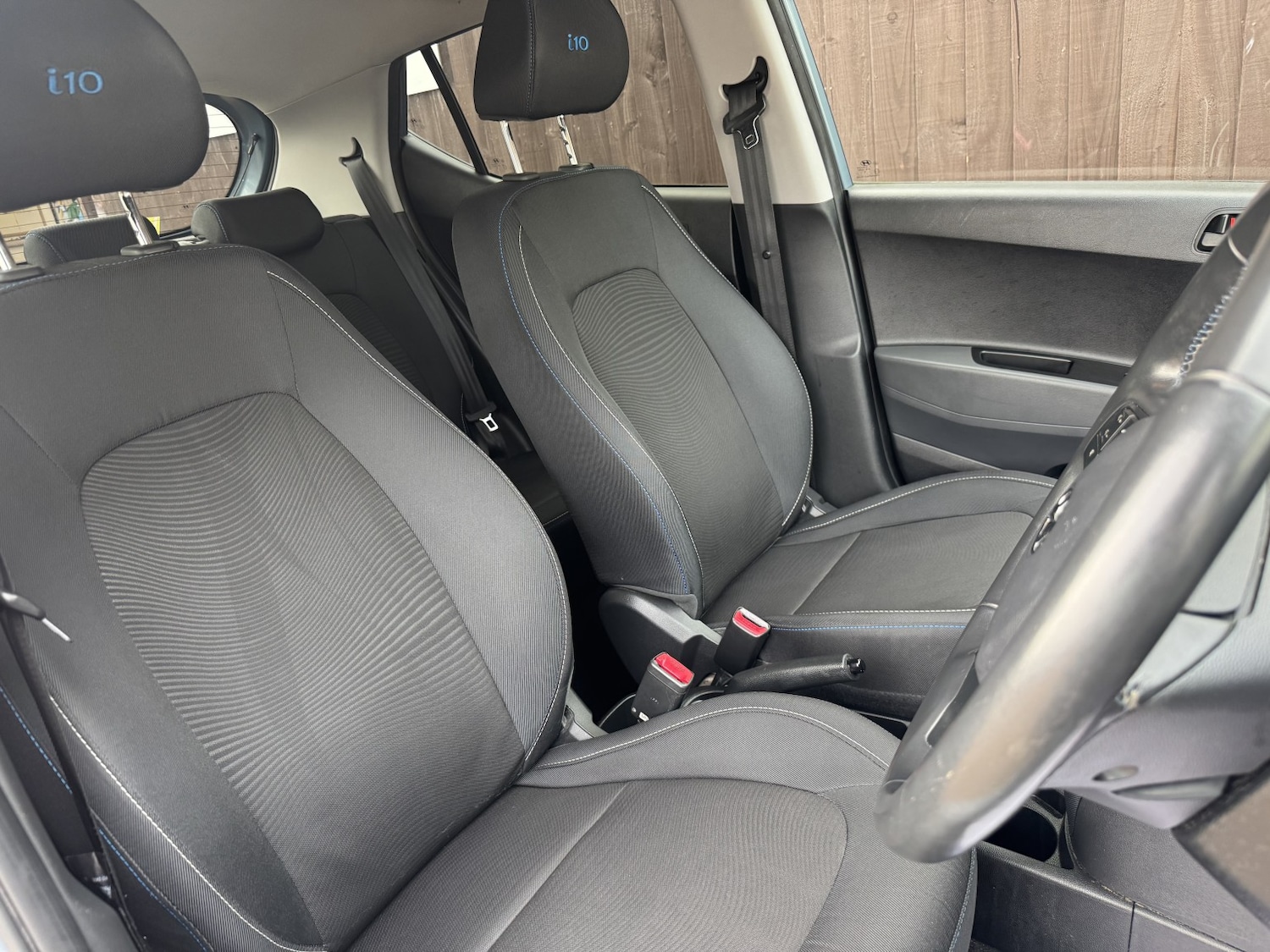 Used Hyundai i10 2016 for sale - 76631505: Photo 16